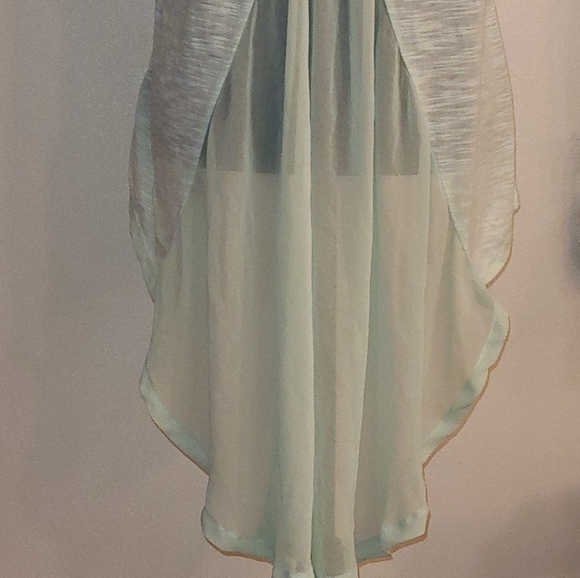 Forever 21 high low chiffon mint green top size S - Picture 16 of 16